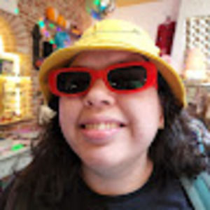 Meet your Posher, Beatriz